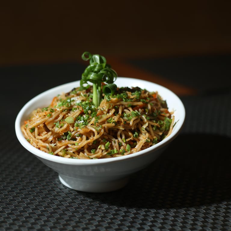 Delicious Veg Hakka Noodles